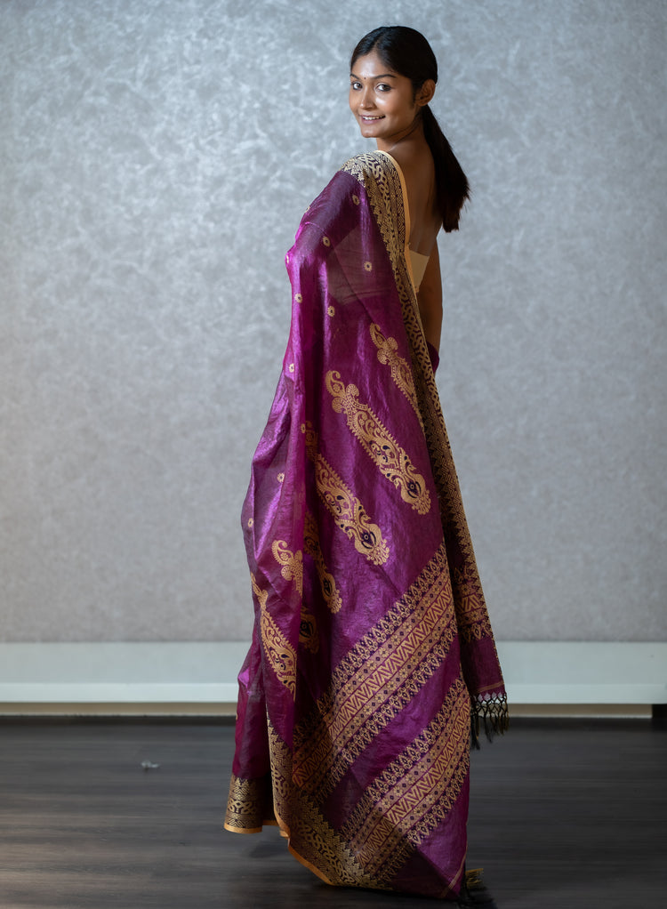 Exclusive Designer Sarees | Luxury Woven in Every Thread